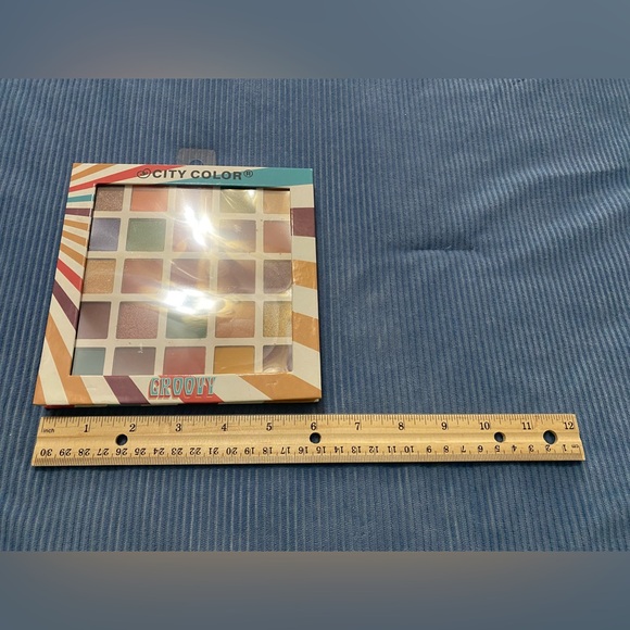 City Color: Groovy Palette - Picture 5 of 6